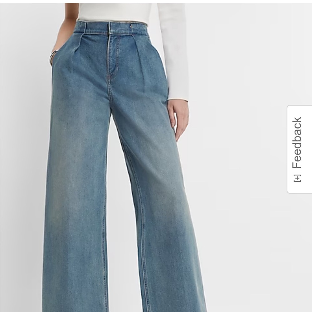 Express wide leg Jean.